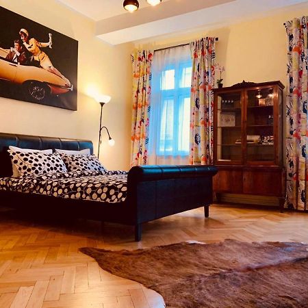 Cinematheque Ultracentral Apartment Sibiu Ngoại thất bức ảnh