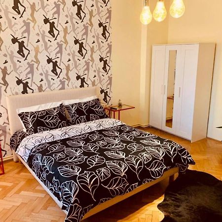 Cinematheque Ultracentral Apartment Sibiu Ngoại thất bức ảnh