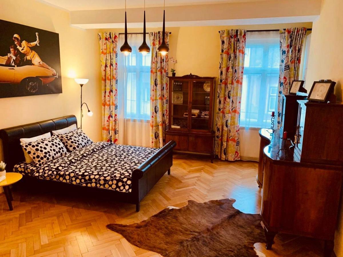 Cinematheque Ultracentral Apartment Sibiu Ngoại thất bức ảnh